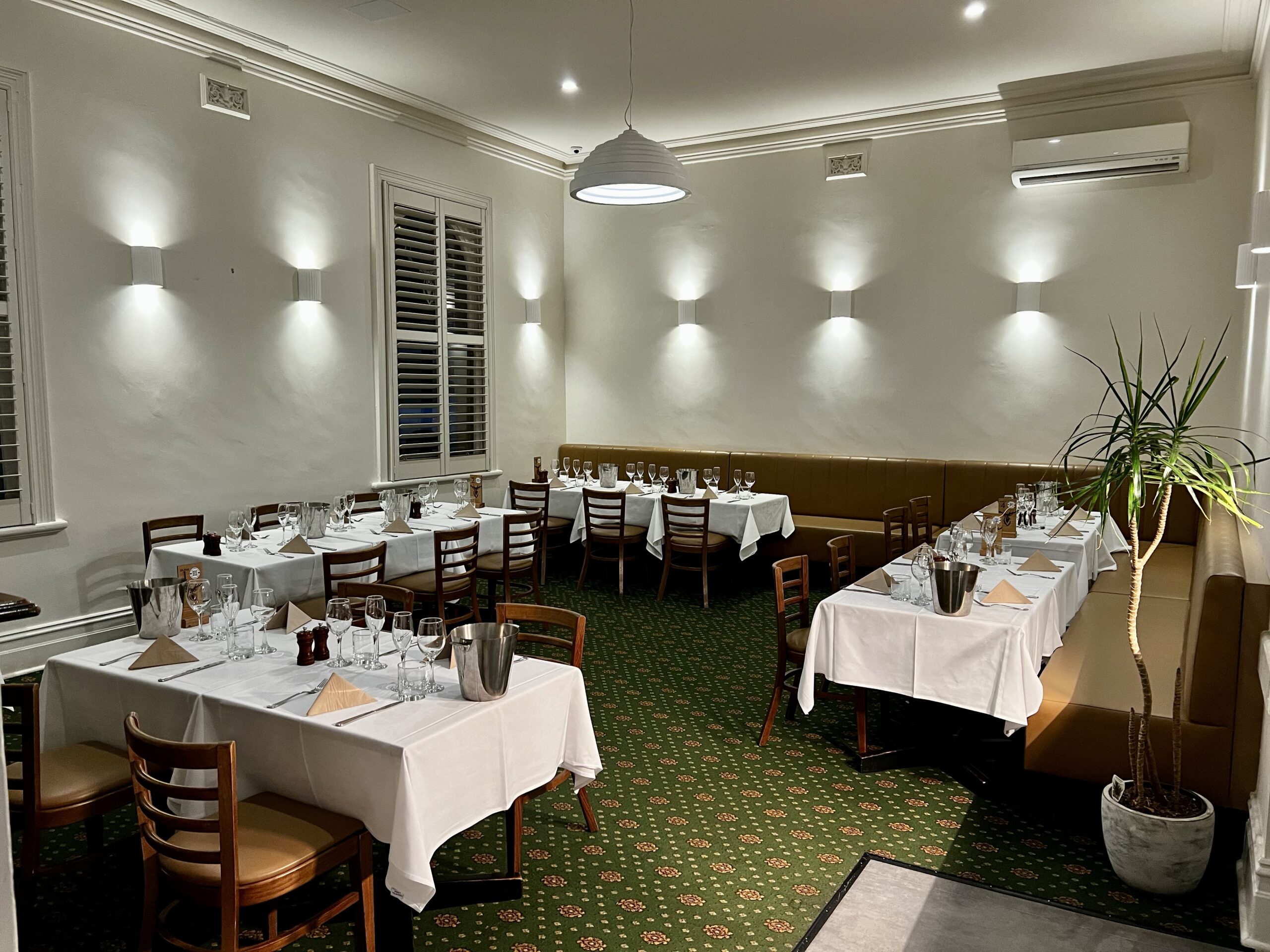 PRIVATE DINING ROOM